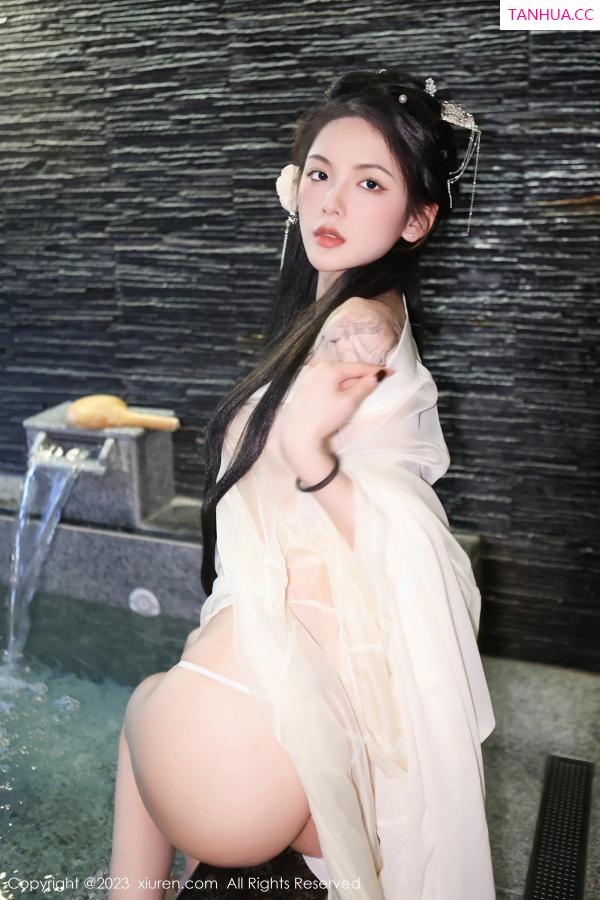   [XiuRen]高清写真图 2023.03.17 No.6430 乔一一 古装美腿第31张图片